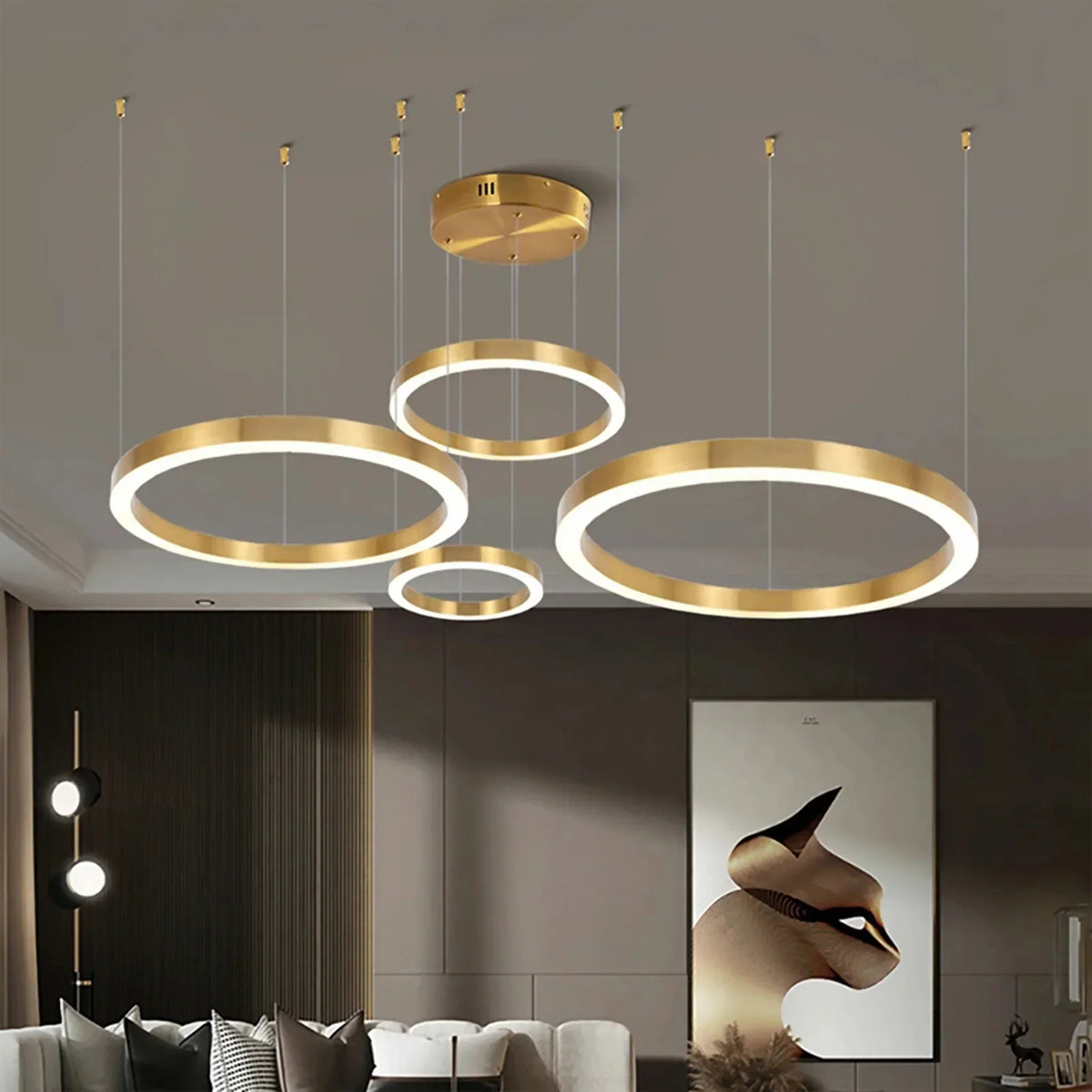 LuxeOrbit - Stilig Gyldne Ringe Plafondkroneslysekrone