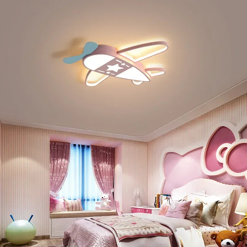 Stilfuld Flyinspireret LED Loftlampe | AeroGlow