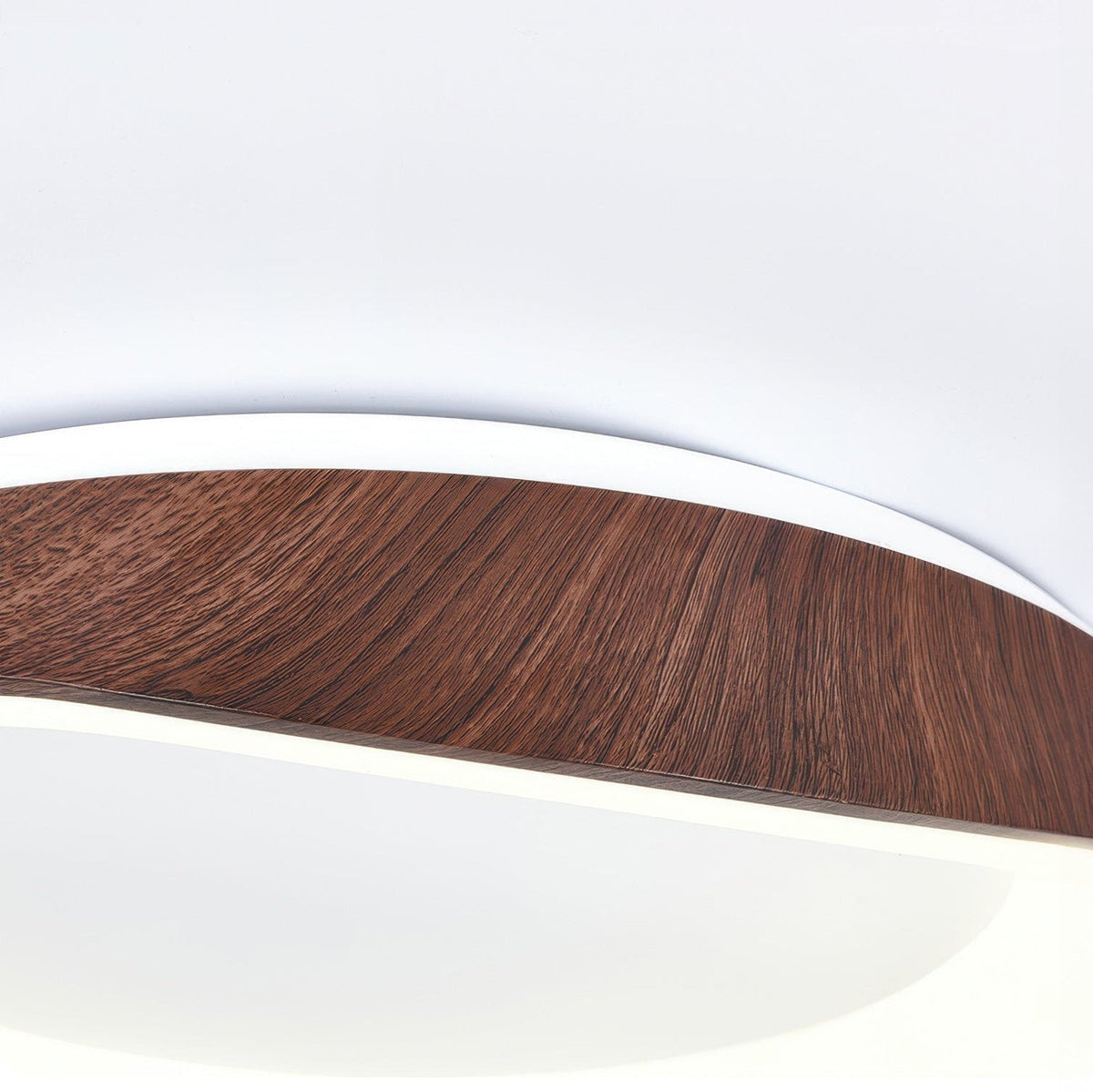 TimberGlow - Kunstnerisk Træloftlampe