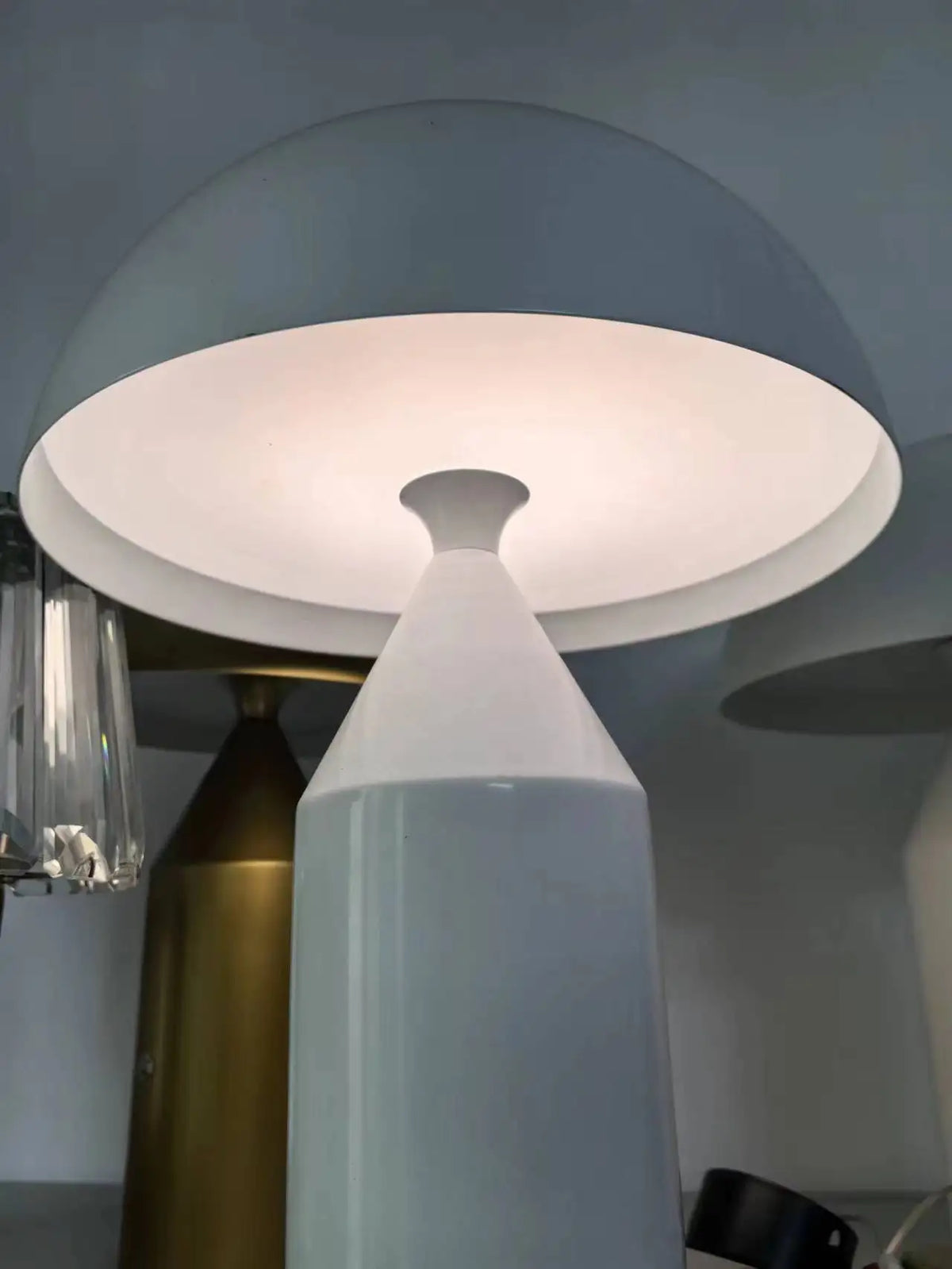 Minimalistisk og Moderne Svampelampe | GlowSphere