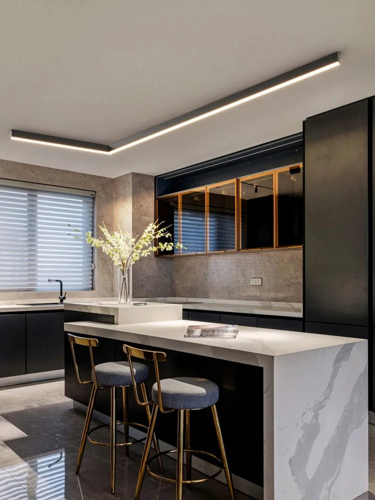 Moderne Loftlampe med Justerbar Lysstyrke | BrightFlex