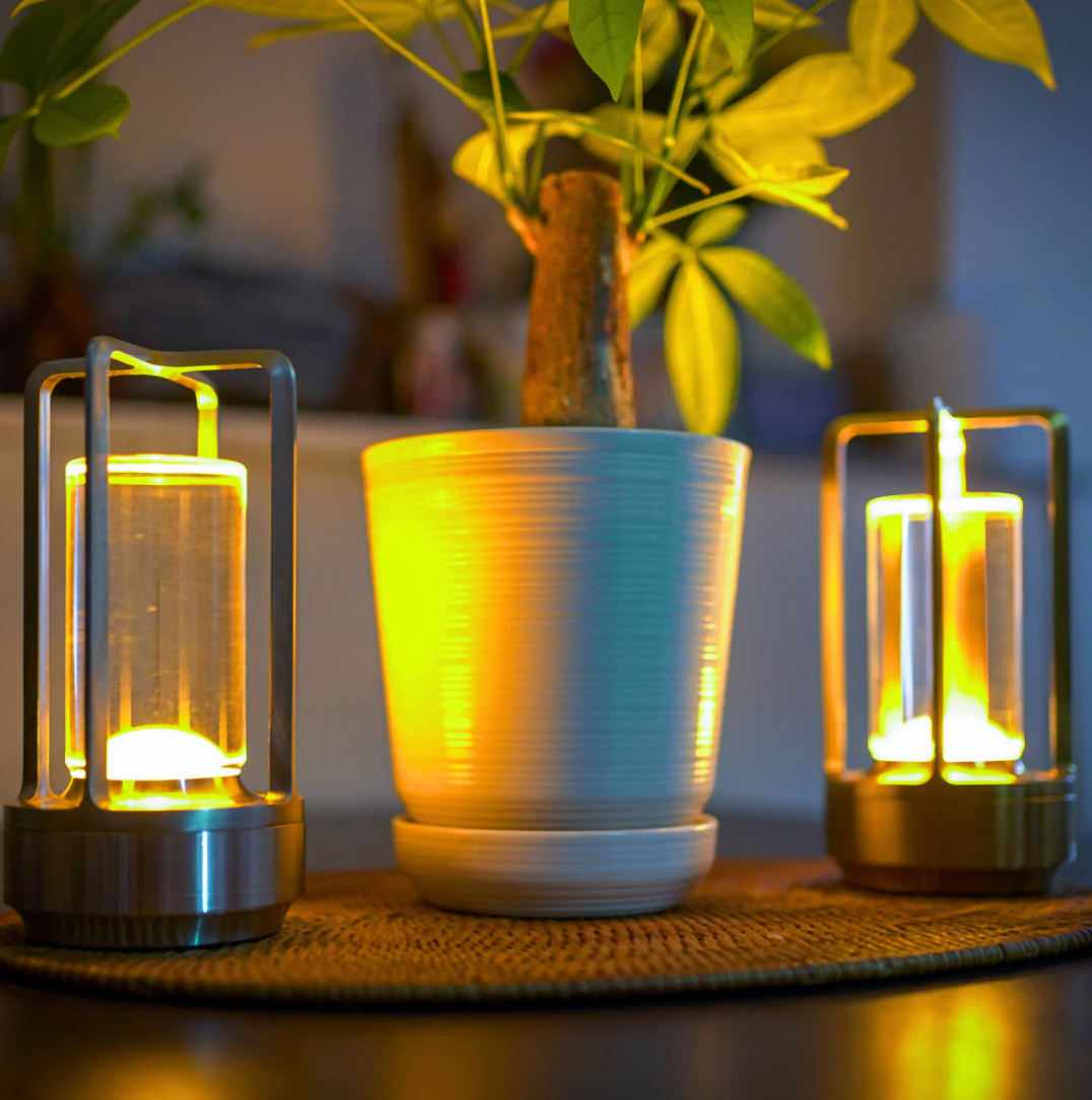Trådløs Vandtæt Bordlampe – Bærbar og Funktionel | AquaGlow