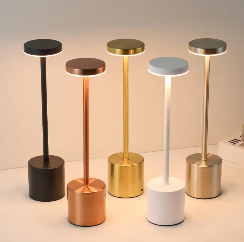 Trådløs Genopladelig USB LED Bordlampe med 3 Farveindstillinger | TouchGlow