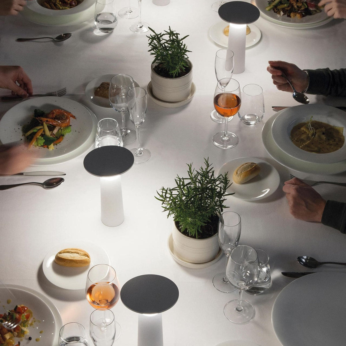 LED Udendørs Bordlampe med Justerbar Arm | FlexiGlow