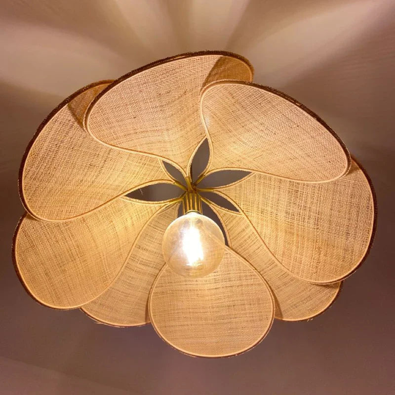 PetalGlow Blomsterpendel Lampe