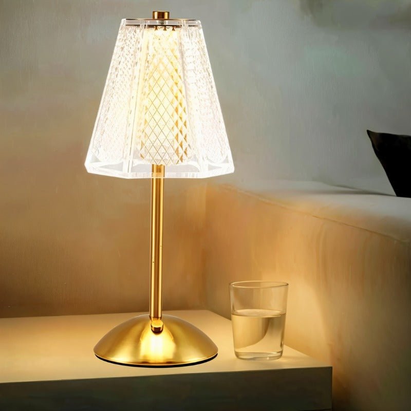 Strålende Gylden Bordlampe | GoldenGleam