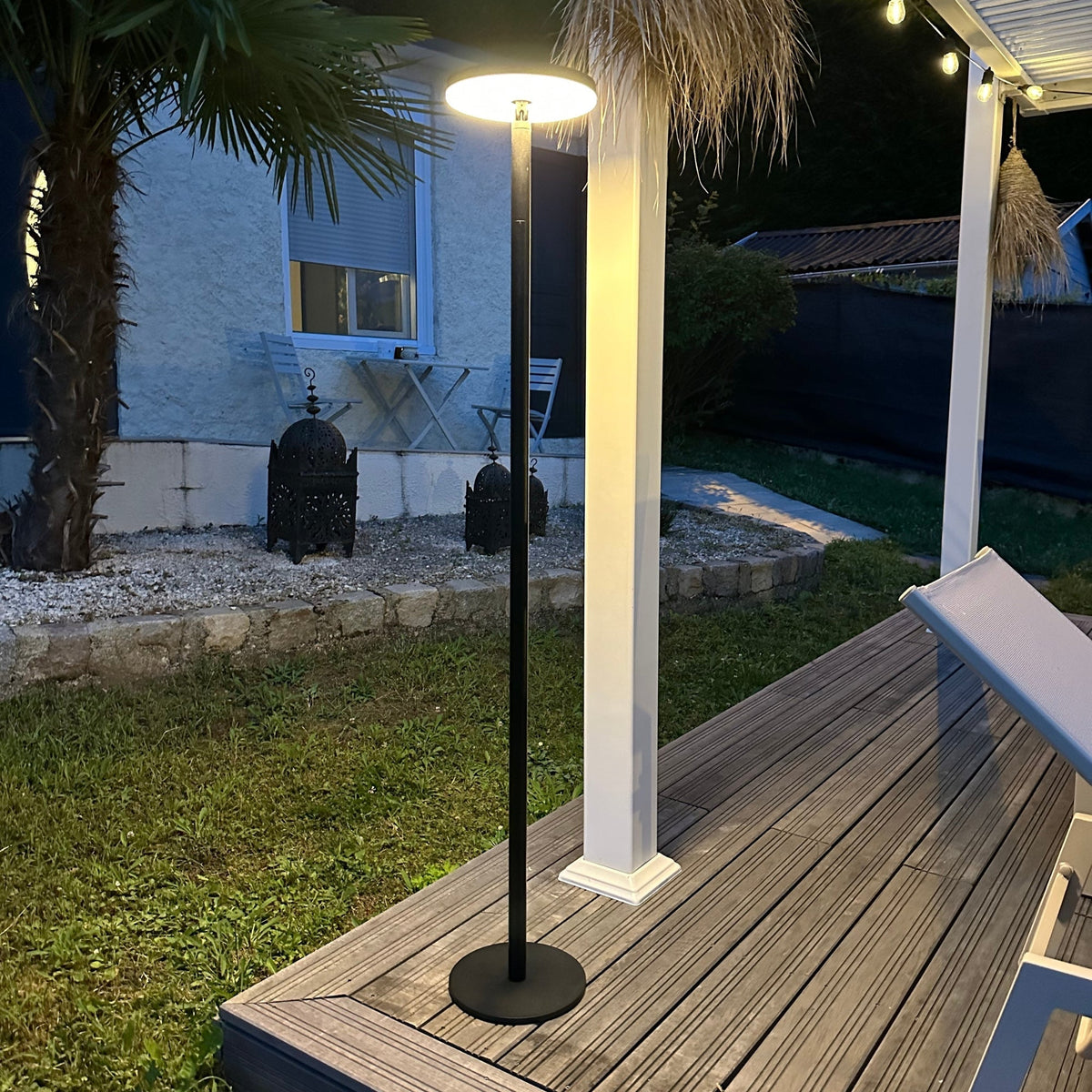Solarlampe Med Justerbar Højde Og USB Opladning Til Indendørs Og Udendørs Brug-5