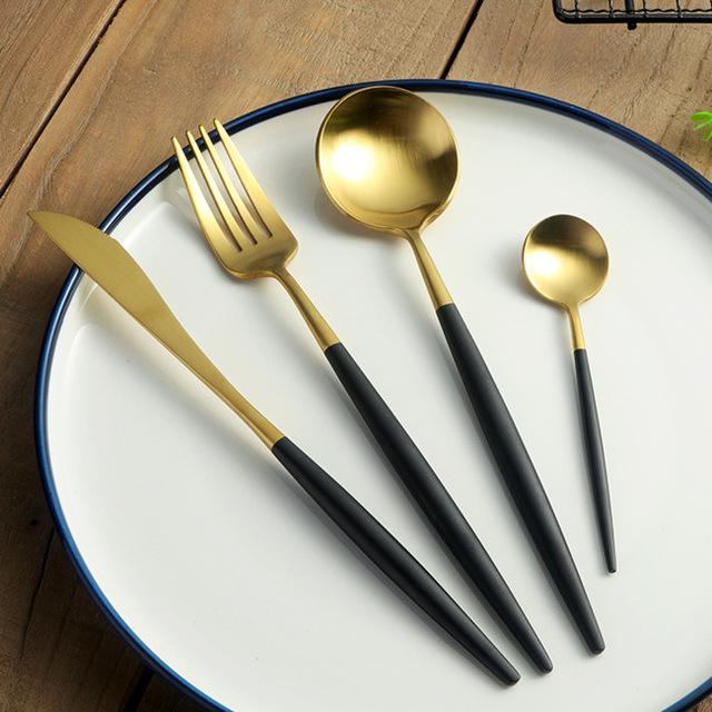 Bestiksæt – Praktisk og Elegant | TableEssence