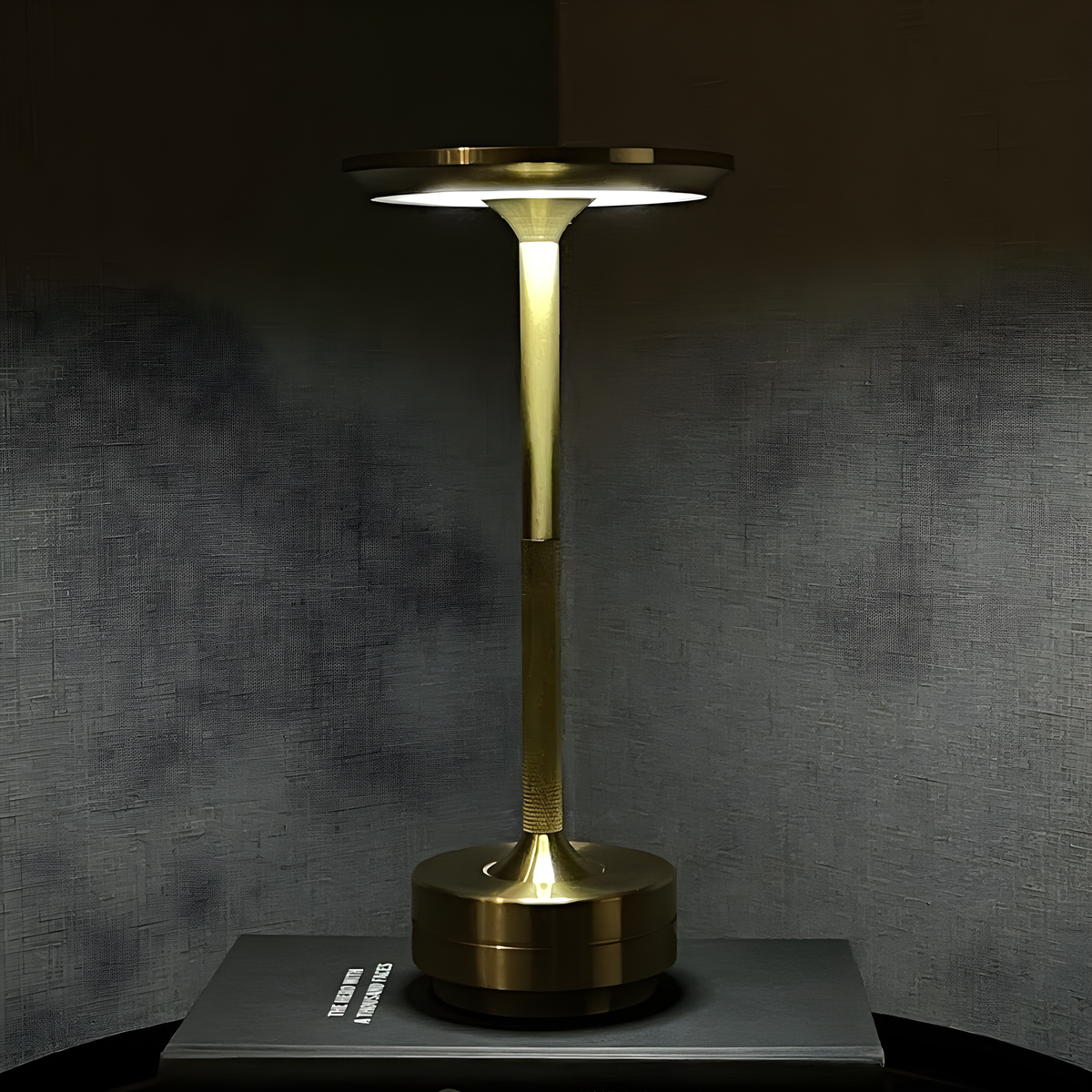 Moderne Trådløs Bordlampe – Stilfuld og Praktisk | LuminaTouch